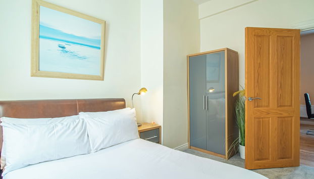 Stylish & Spacious Apartment With Private Balcony - Foto 3, Habitación