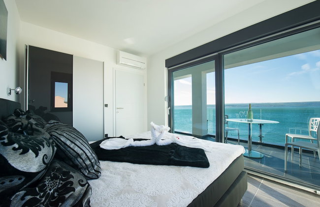 Design-Beachresort - with Pool - first line to the sea - Foto 4