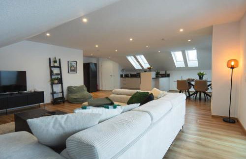 MaMa-Apartments - Netflix, Balkon, Kaffee & Tee, WIFI, Waschmaschine, familienfreundlich, kostenloser Parkplatz - 125 qm - Foto 26