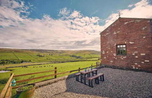 Host & Stay - The Red Brick Barn - Photo 7