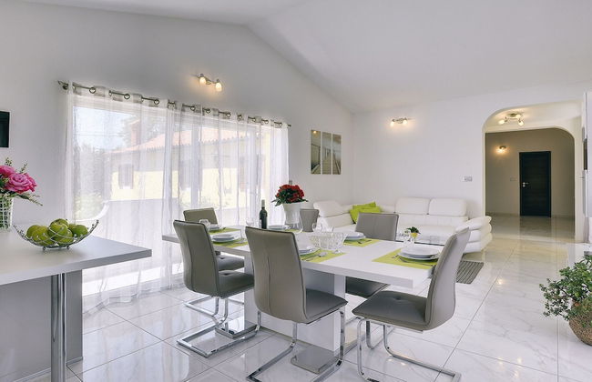 Apartment With Modern Decor and Spacious Garden, 3 km From the Beach - Foto 25