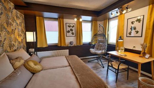 Yellow Lounge Schwarzwald - mit Veranda - Foto 2