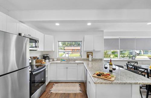 Amazing Mid Century Coastal, Heated Pool, Beaches - Foto 17