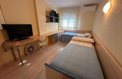 Apartamento con parking y piscina comunitaria AV-42 - Foto 12