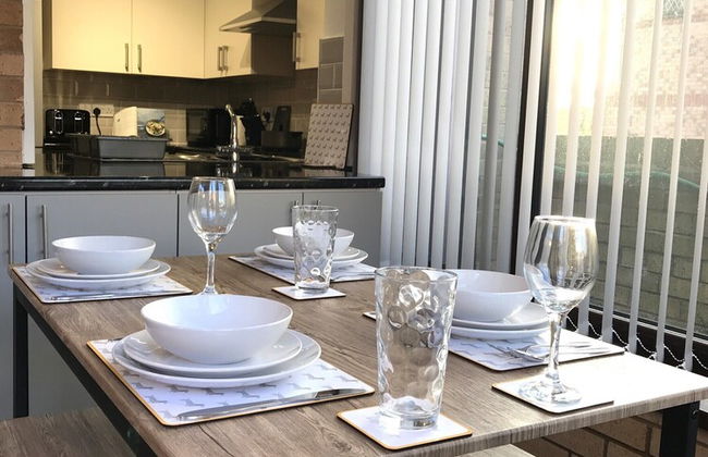 Sleeps up to 7, Parking, Office, Preston Nr M6/m65 - Foto 21