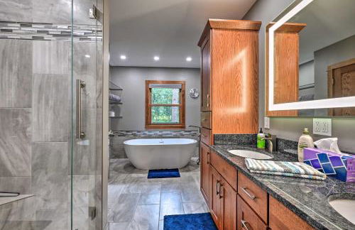 Nekoosa Golf Course Retreat with Hot Tub! - Foto 14