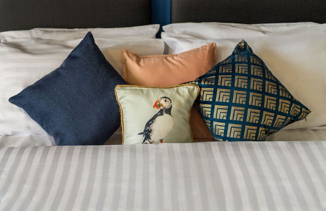 Pierocks Carver Entire House, Free Parking and Wi-fi in High Wycombe - Photo 7