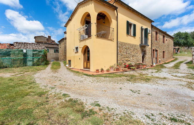 Belvilla by OYO Plush Holiday Home With Garden - Photo 79