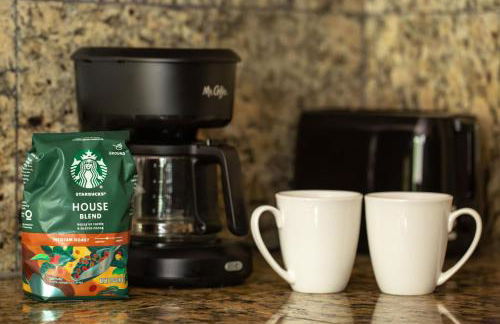 Serene SoCo Escape, Walk to Cafes and Free Parking - Photo 10