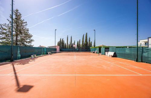 Villa Ula in Pula with heated pool, sauna & private tennis court - Photo 56