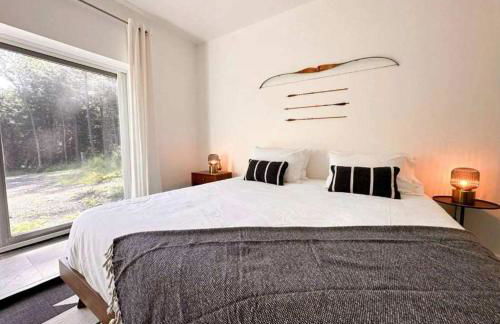 Unique and Private 25ft Waterfall House in Hunter - Foto 50