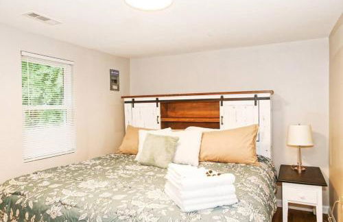 Cozy Country Home with Room for Entire Family - Foto 3