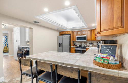 2 King Suites - Hot Tub - Large Patio - Sleeps 12 - Foto 38