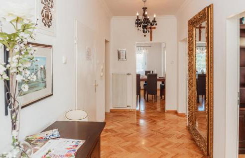 Beautiful Home In Dugo Selo With Wifi - Foto 30