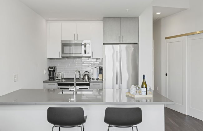 Placemakr Marymount Ballston - Photo 31