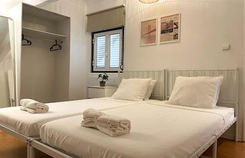 Cozy 3 Bedroom Apartment in Belem Lisbon 3 to 5 Guests - Photo 12