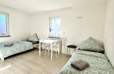 Ganze Wohnung - Küche - Balkon - Parkplatz - WLAN - bis zu 6 Personen - Foto 4