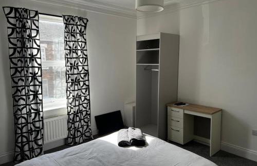 ResiLets - Ground Plessey Road Apt - Foto 1