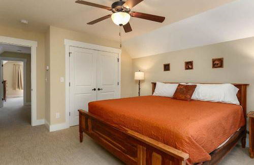 River Rock Cabin - Comfortable, Private Home with King Beds & Mountain Views - Foto 22