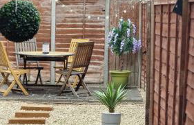 Stylish 3-Bedroom Home, Patio & High-Speed Wi-Fi - Foto 16