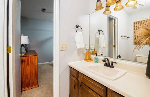 Hike, Golf and Swim! Rumbling Bald Resort Mtn Home - Photo 20