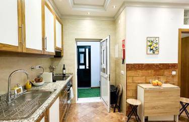 Traditional Home & Private Rooftop Olhão - Photo 21