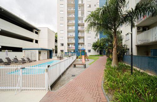 Aconchego e privacidade para sua família com 2 quartos, sala e cozinha integrados e sacada com churrasqueira - Foto 44