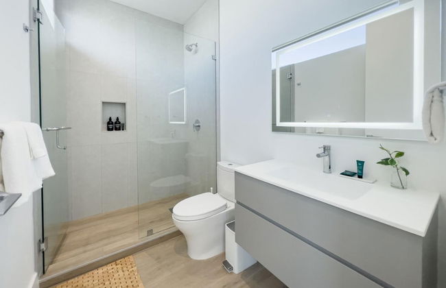 The Modernista 2 - Large Townhome With Pool - Foto 54