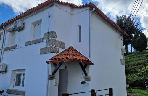 Moradia T2 em bairro pitoresco da Covilhã - Foto 31