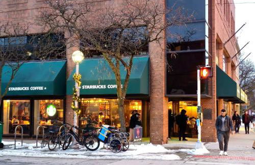 Downtown A2 Gem - Next to Hospitals, Stadium & Restaurants - Foto 45