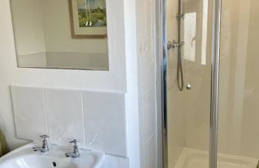Taylor Way - Superb Apartment with Living Room and Private Gated Parking - Foto 20