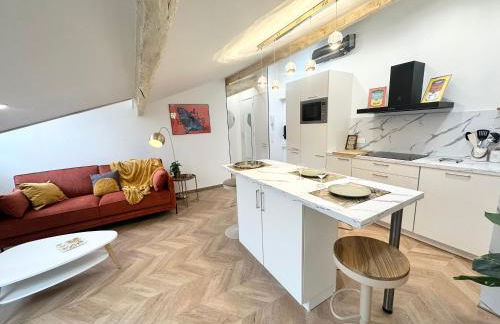 Elegant mansardé-place du pin - Photo 22