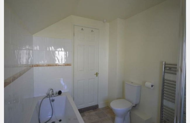 Victorian Rose Cottage - Photo 10