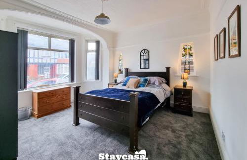 Spacious 6-Bed with Large Patio and Free Parking - Foto 24