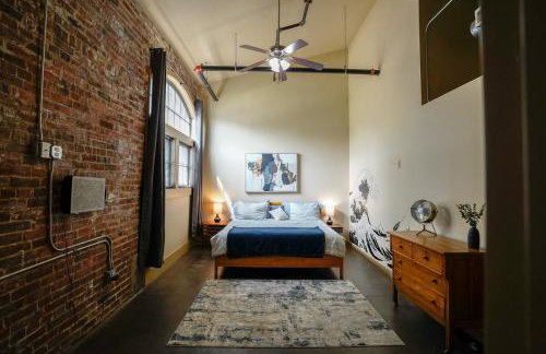 Industrial Escape 2bd 2bath - Photo 43