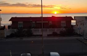 Sea & Beach front house Marina di Ardea - Foto 3