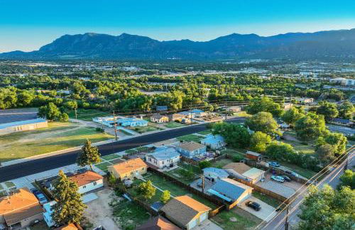 Charming 2BR Retreat - Pet Friendly! - Foto 27