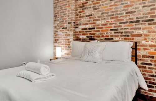 Ideal Spot Near 4th Street Live & Local Dining - Foto 29