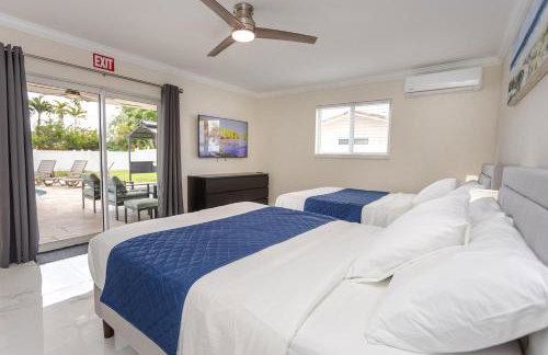 Amazing 5BR Villa Heated Pool near Hard Rock - Foto 29