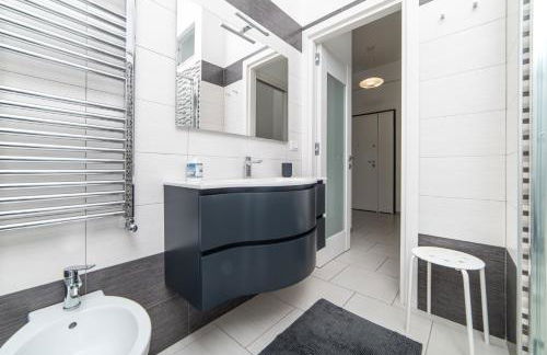 Luxury Seaview Apartment with Lift & Parking in Salerno City Center - Maison Dorotea - Photo 10