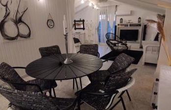 Villa Maria Lagonissi - Private Villa upstairs with exclusive access to pool & outside areas - Foto 27