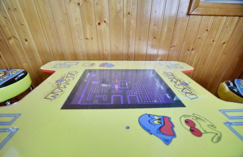 Chalet renovated Near Casino, Camelback , Kalahari 4bdrms firepit hot tub game room - Foto 7