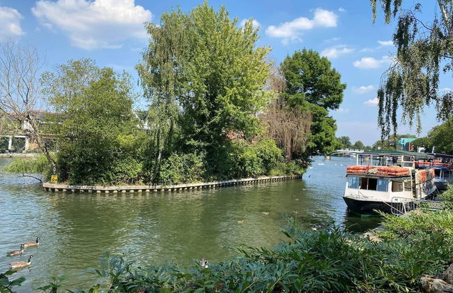 Guards View Windsor - Photo 18
