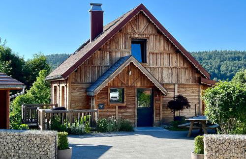Chalet Vieux Bois, au coeur du village des Rousses - Foto 1