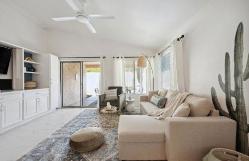 Chic Desert Retreat - Lush Spa Pool - Mini Golf - Foto 37