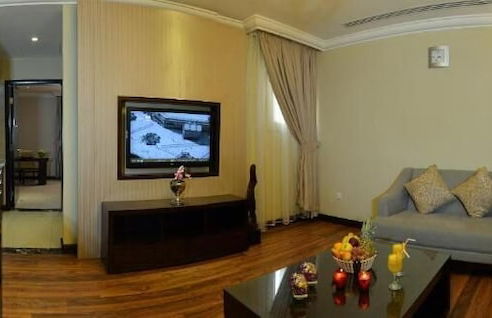 Boudl Al Majmaa - Photo 16