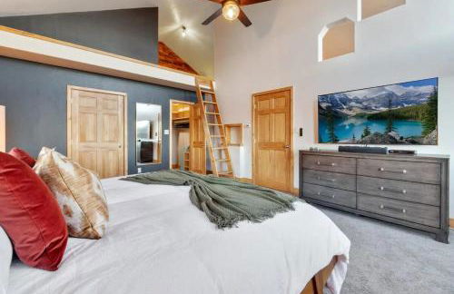 Family Mountain Getaway w Hot Tub and Amazing Views! Close to Hiking & Skiing - Foto 16