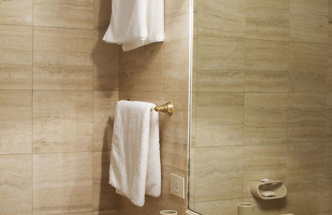 Mayla Apartments - Photo 18