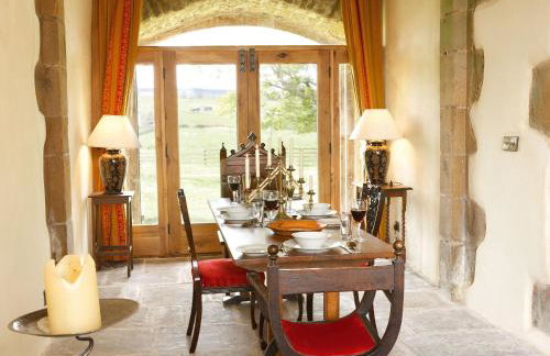 Scargill Castle - Photo 2