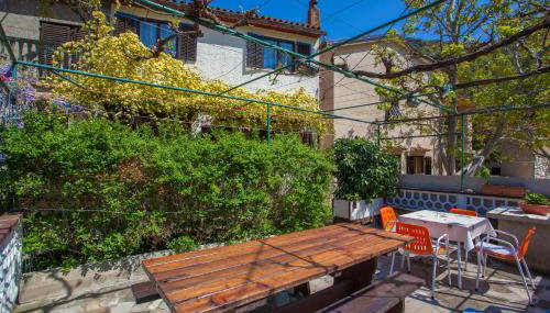 Dada Holiday Home - Photo 3, Garden